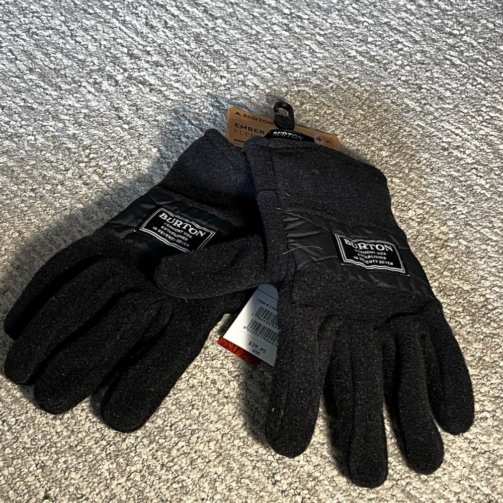 Burton fleece gloves
